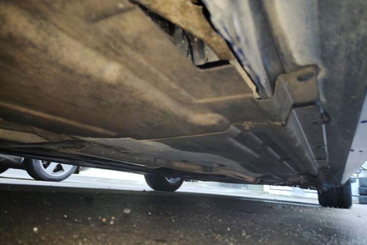 Used Jaguar XE 2015 2.0T 200 PS R-Sport Chassis Rear Right