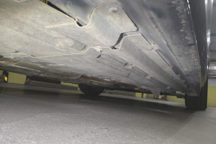 Used Jaguar XE 2015 2.0T 240 PS R-Sport Chassis Rear Right
