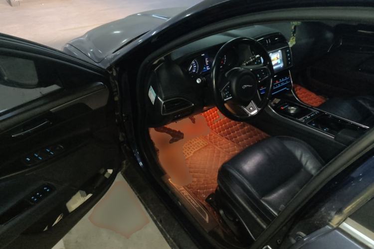 Used Jaguar XE 2015 2.0T 200 PS R-Sport Driver Seat