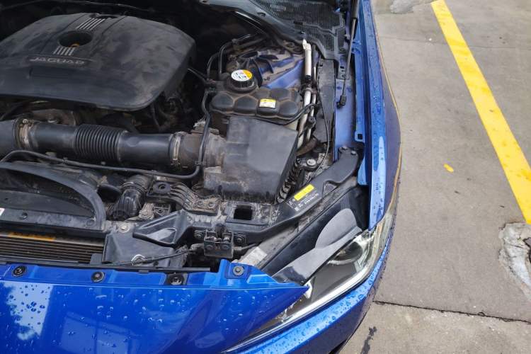 Used Jaguar XE 2015 2.0T 200 PS R-Sport Engine Bay Left