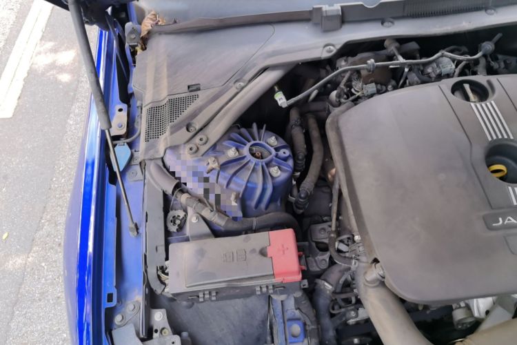 Used Jaguar XE 2015 2.0T 200 PS R-Sport Engine Bay Right