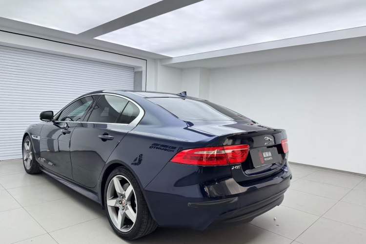 Used Jaguar XE 2015 2.0T 200 PS R-Sport Exterior 2