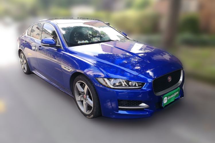 Used Jaguar XE 2015 2.0T 200 PS R-Sport Front Right 45 Deg