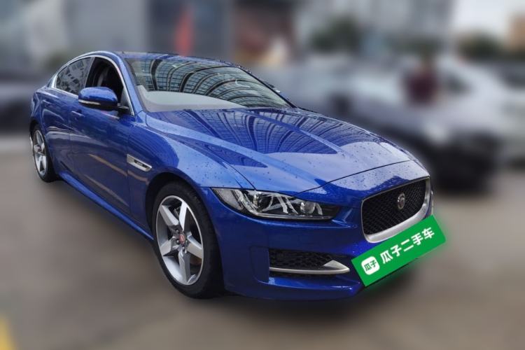 Used Jaguar XE 2015 2.0T 200 PS R-Sport Front Right 45 Deg