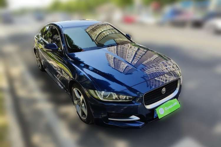Used Jaguar XE 2015 2.0T 200 PS R-Sport Front Right 45 Deg