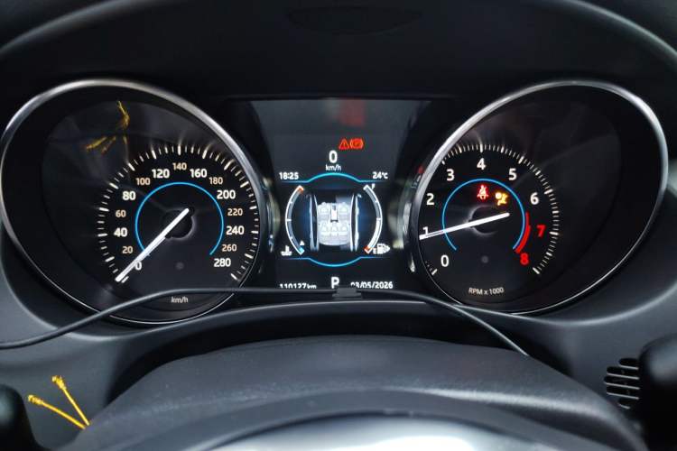 Used Jaguar XE 2015 2.0T 200 PS R-Sport Instrument Cluster