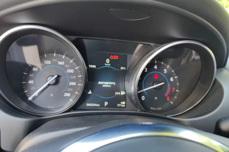 Used Jaguar XE 2015 2.0T 200 PS R-Sport Instrument Cluster
