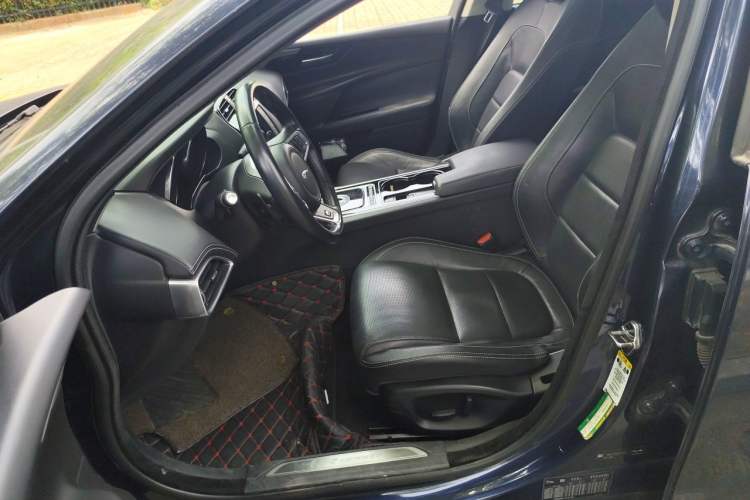 Used Jaguar XE 2015 2.0T 240 PS R-Sport Left Front Seat