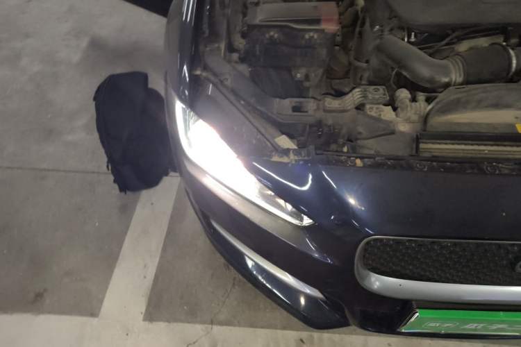 Used Jaguar XE 2015 2.0T 200 PS R-Sport Right Front Headlight