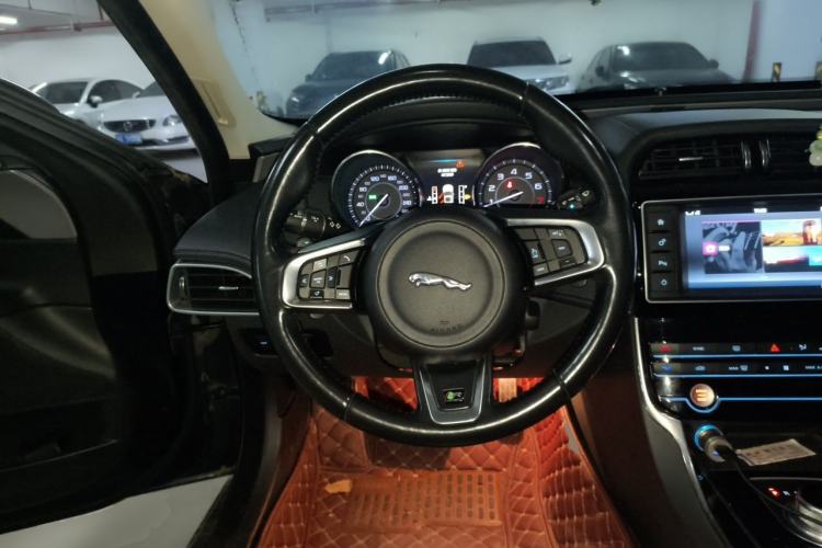 Used Jaguar XE 2015 2.0T 200 PS R-Sport Steering Wheel