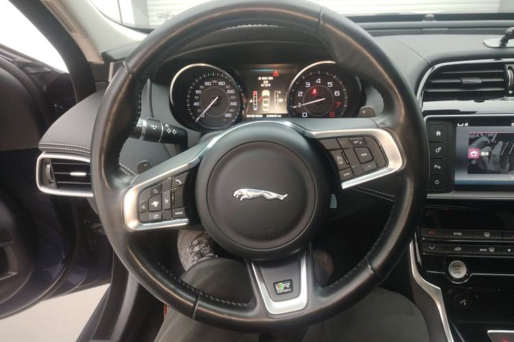 Used Jaguar XE 2015 2.0T 200 PS R-Sport Steering Wheel