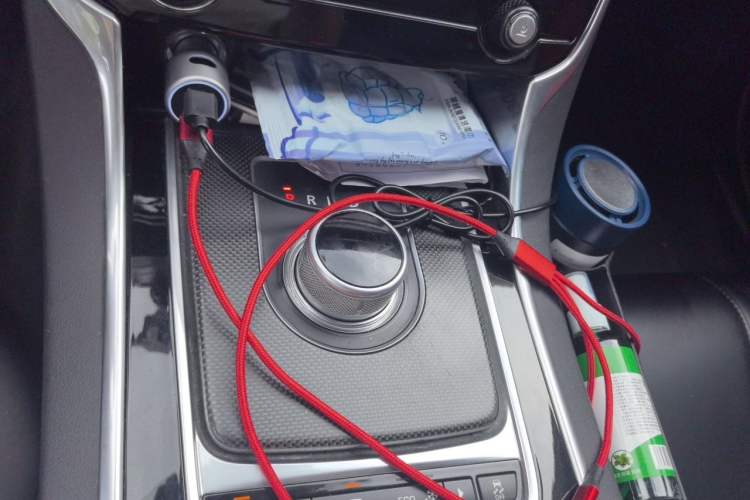 Used Jaguar XE 2015 3.0 SC 340 PS S Gear Lever