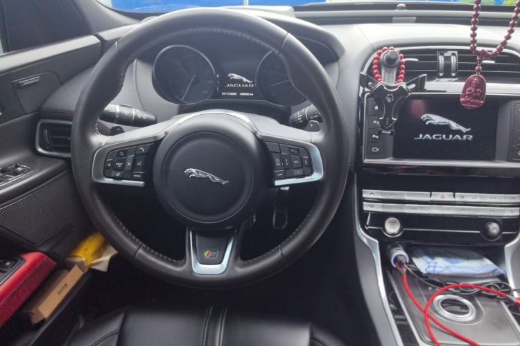 Used Jaguar XE 2015 3.0 SC 340 PS S Steering Wheel