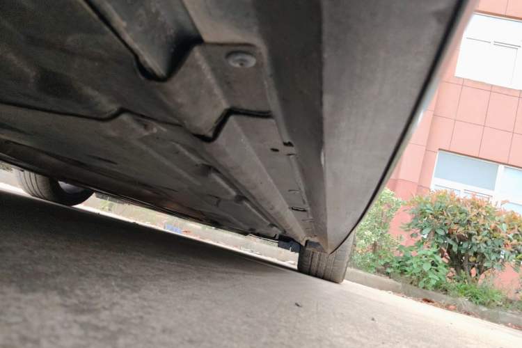 Used Jaguar XE 2015 2.0T 200 PS R-Sport Chassis Rear Right