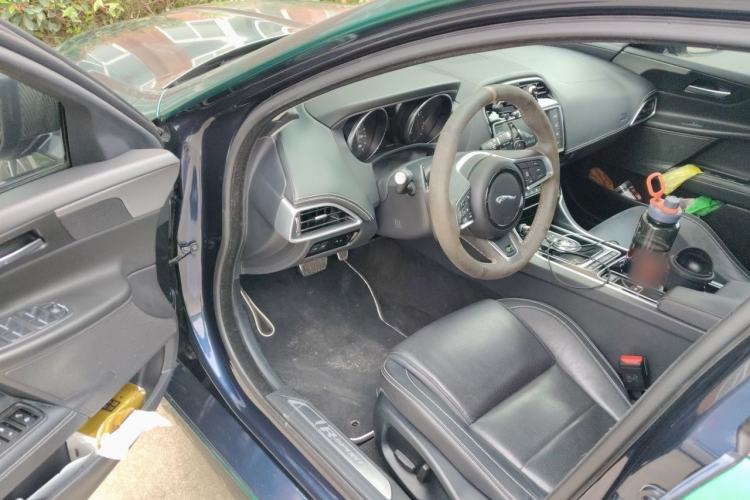 Used Jaguar XE 2015 2.0T 200 PS R-Sport Driver Seat