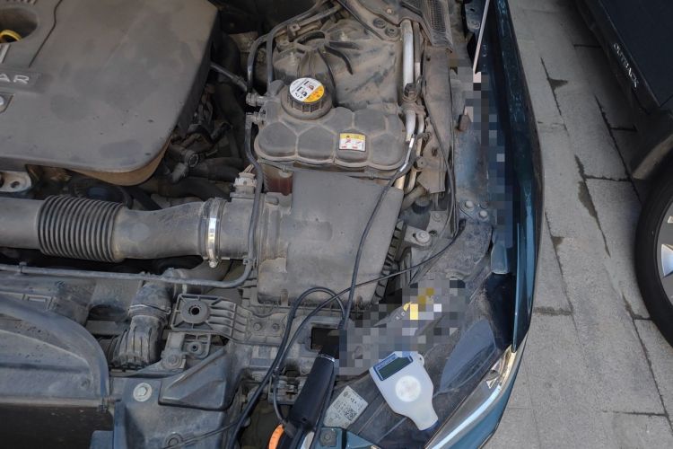 Used Jaguar XE 2015 2.0T 200 PS R-Sport Engine Bay Left