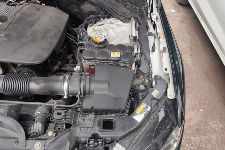 Used Jaguar XE 2015 2.0T 200 PS R-Sport Engine Bay Left