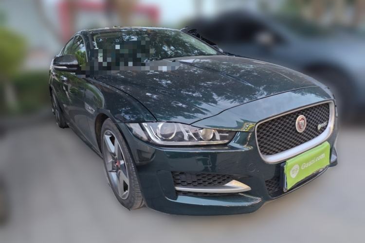 Used Jaguar XE 2015 2.0T 200 PS R-Sport Front Right 45 Deg