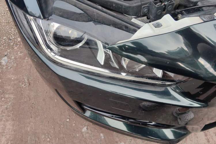 Used Jaguar XE 2015 2.0T 200 PS R-Sport Right Front Headlight