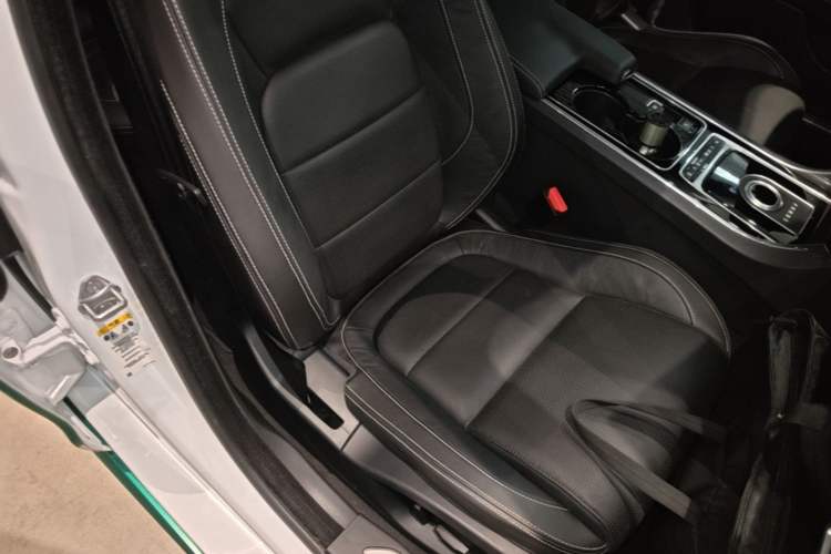 Used Jaguar XE 2015 2.0T 200 PS R-Sport Right Front Seat