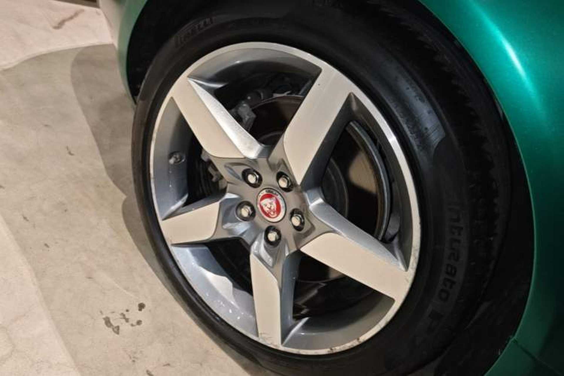 Used Jaguar XE 2015 2.0T 200 PS R-Sport Right Rear Wheel Hub