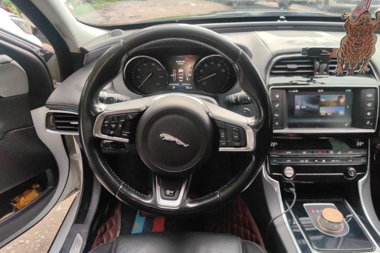 Used Jaguar XE 2015 2.0T 200 PS R-Sport Steering Wheel
