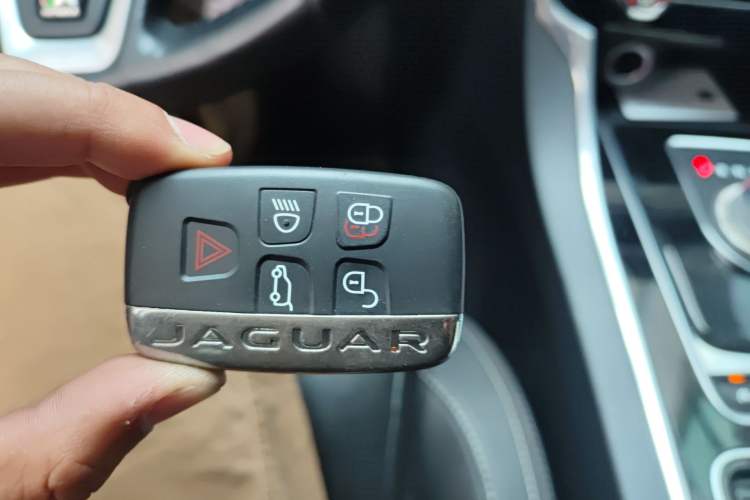 Used Jaguar XE 2015 2.0T 240 PS R-Sport Vehicle Key