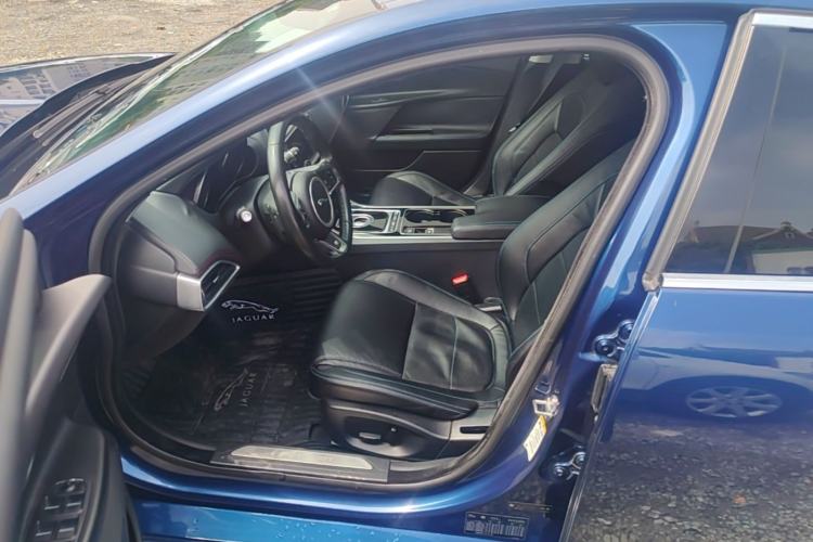 Used Jaguar XE 2015 2.0T 200 PS R-Sport Left Front Seat