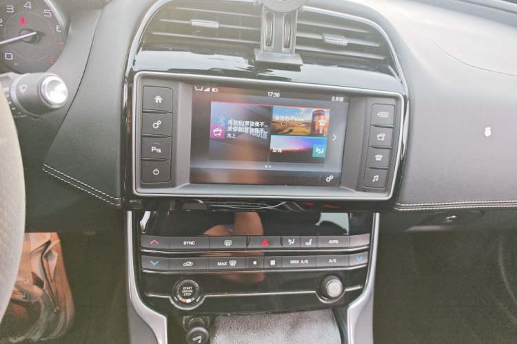 Used Jaguar XE 2015 2.0T 200 PS R-Sport Audio And AC Panel