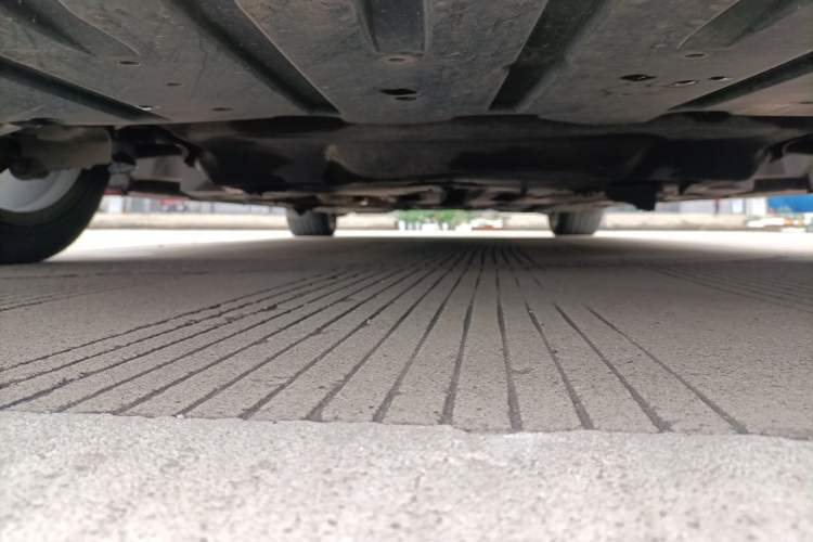 Used Jaguar XE 2015 2.0T 200 PS R-Sport Chassis Front