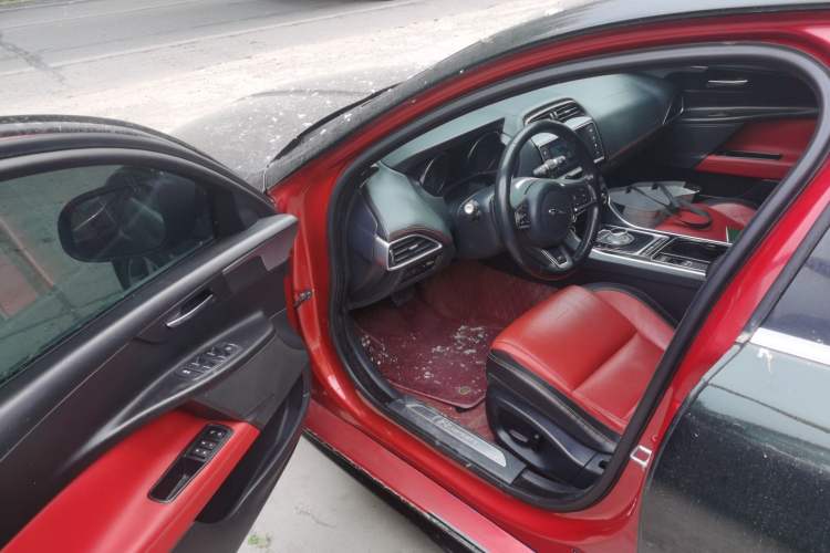Used Jaguar XE 2015 2.0T 200 PS R-Sport Driver Seat