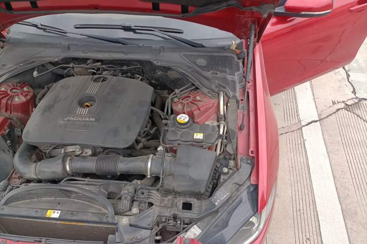 Used Jaguar XE 2015 2.0T 200 PS R-Sport Engine Bay Left