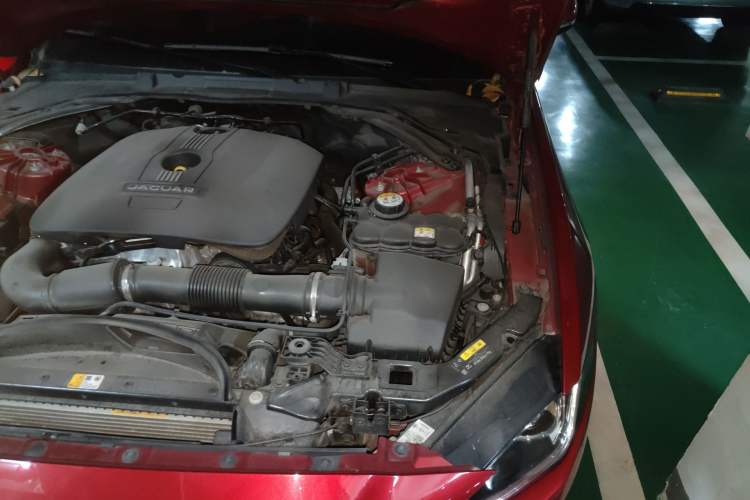 Used Jaguar XE 2015 2.0T 200 PS R-Sport Engine Bay Left