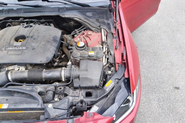 Used Jaguar XE 2015 2.0T 200 PS R-Sport Engine Bay Left