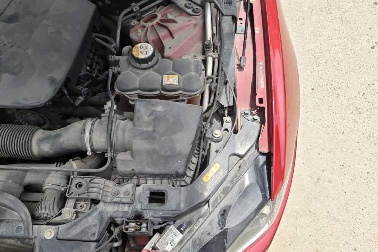 Used Jaguar XE 2015 2.0T 200 PS R-Sport Engine Bay Left