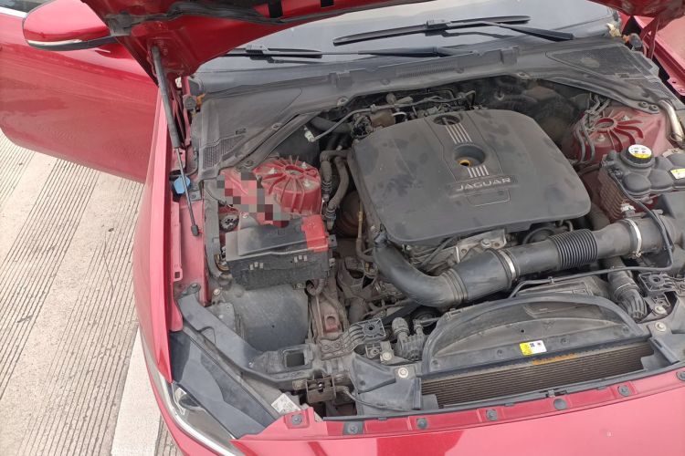 Used Jaguar XE 2015 2.0T 200 PS R-Sport Engine Bay Right
