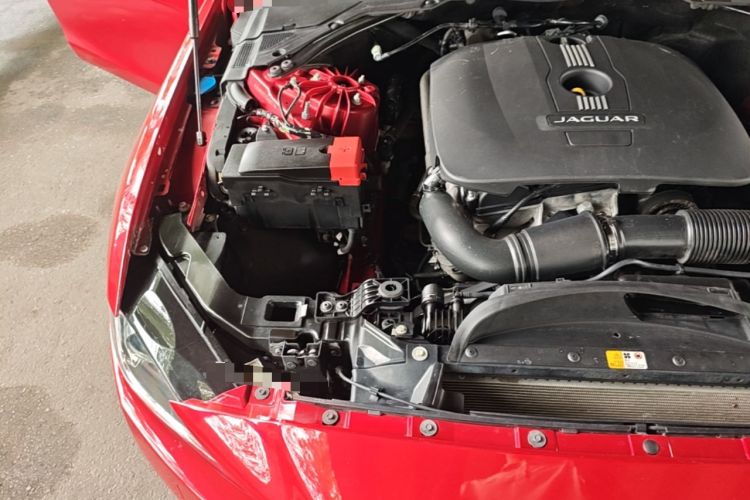 Used Jaguar XE 2015 2.0T 240 PS R-Sport Engine Bay Right