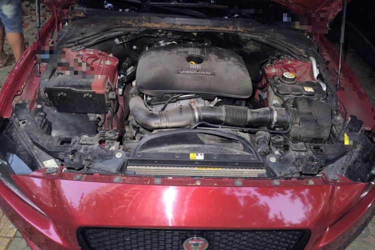 Used Jaguar XE 2015 2.0T 240 PS R-Sport Engine Bay