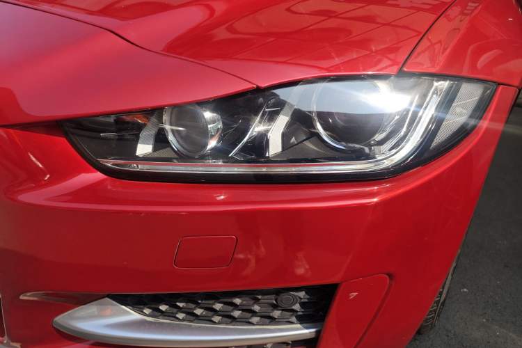Used Jaguar XE 2015 2.0T 200 PS R-Sport Exterior 3