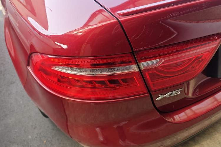 Used Jaguar XE 2015 2.0T 200 PS R-Sport Exterior 4