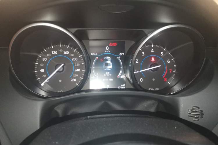 Used Jaguar XE 2015 2.0T 200 PS R-Sport Instrument Cluster