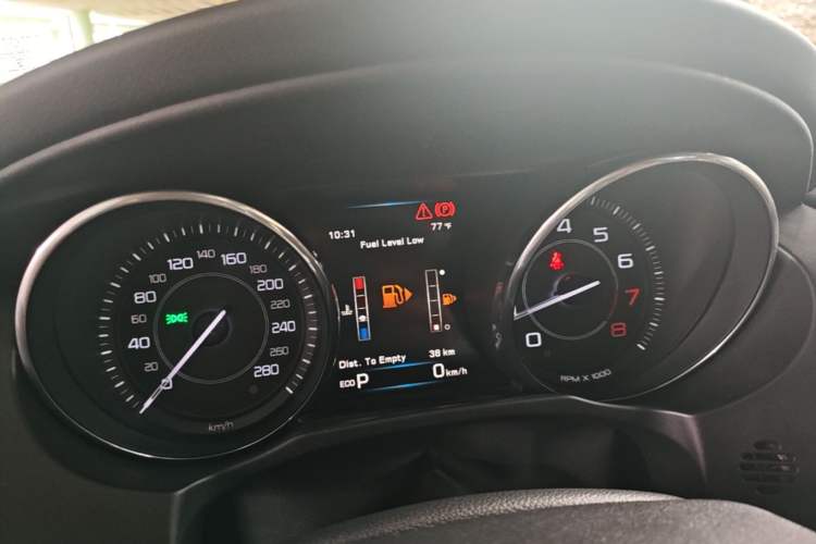 Used Jaguar XE 2015 2.0T 240 PS R-Sport Instrument Cluster