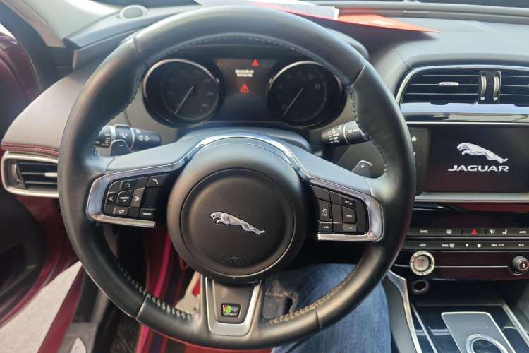 Used Jaguar XE 2015 2.0T 200 PS R-Sport Interior 1