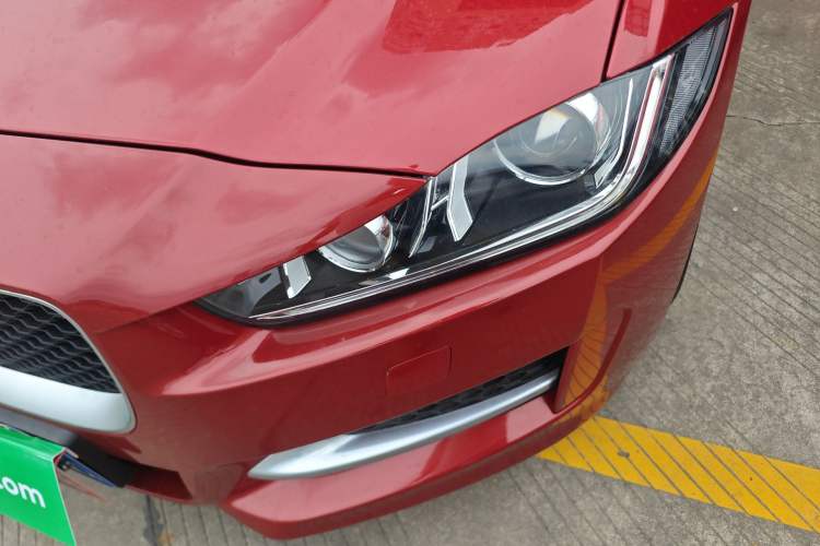 Used Jaguar XE 2015 2.0T 200 PS R-Sport Left Front Headlight