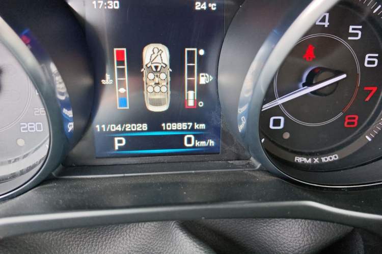 Used Jaguar XE 2015 2.0T 200 PS R-Sport Odometer Close Up