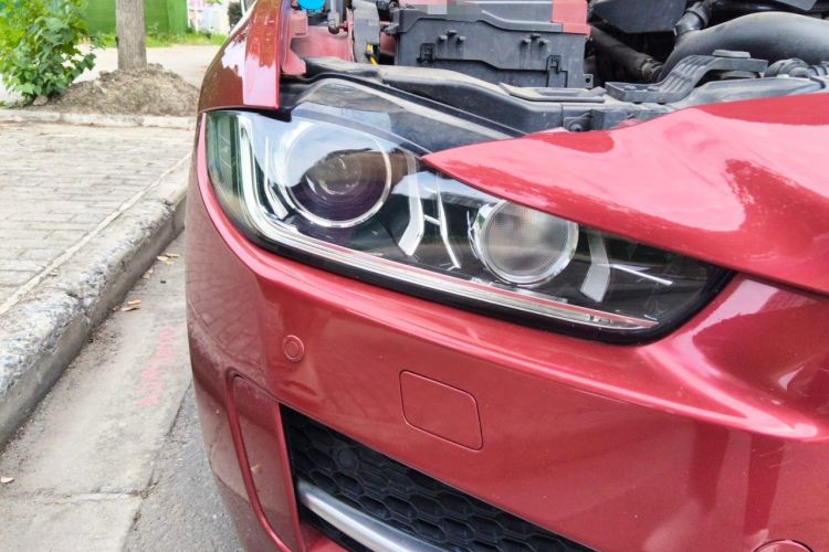 Used Jaguar XE 2015 2.0T 200 PS R-Sport Right Front Headlight