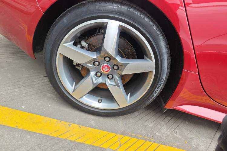 Used Jaguar XE 2015 2.0T 200 PS R-Sport Right Rear Wheel Hub