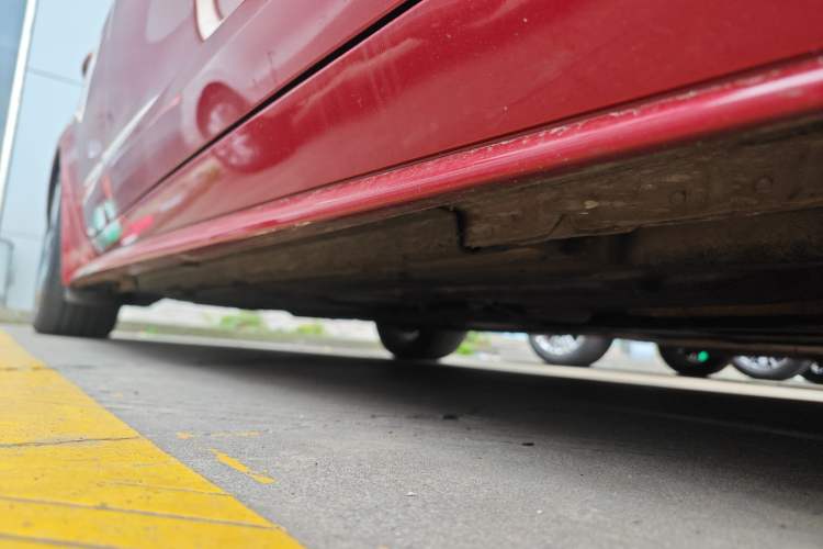 Used Jaguar XE 2015 2.0T 200 PS R-Sport Right Side Sill