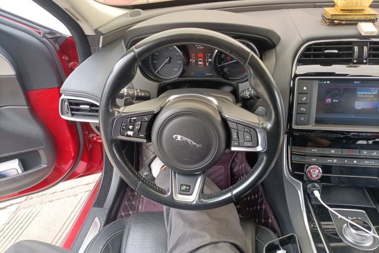 Used Jaguar XE 2015 2.0T 200 PS R-Sport Steering Wheel