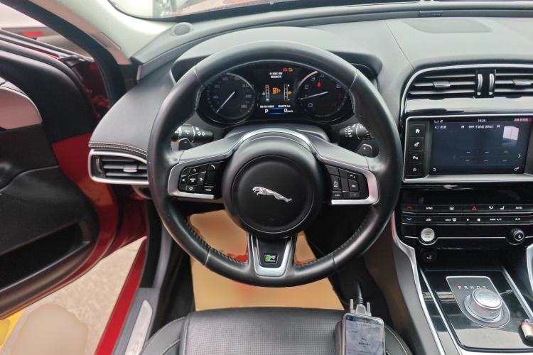 Used Jaguar XE 2015 2.0T 200 PS R-Sport Steering Wheel